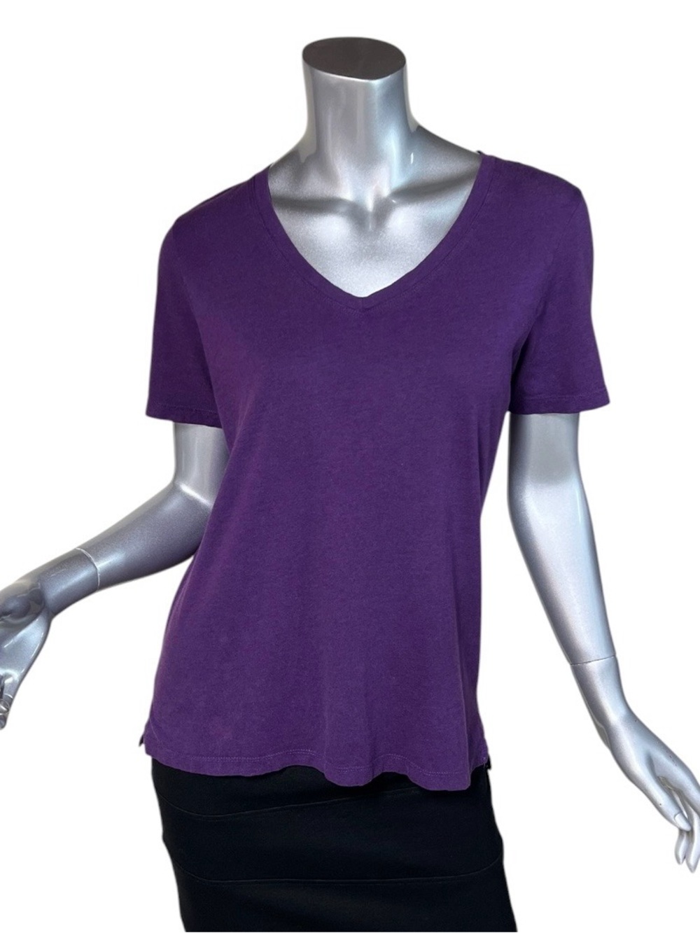 Eddie Bauer Women’s Small Purple V Neck T Shirt Cotton Modal